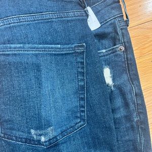 Women distressed jeans